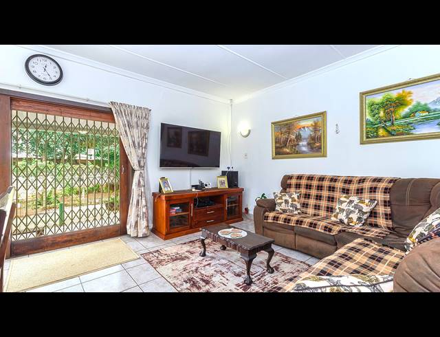 5 BEDROOM HOUSE FOR SALE IN GILLITTS